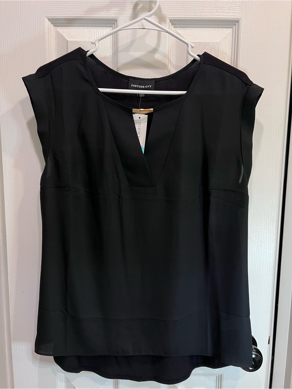 Fortune + Ivy Black Cap-Sleeve V-Neck Women's To - Picture 2 of 6